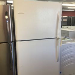 Frigidaire 19 Cu Ft Top And Bottom Fridge. 1 year Warranty 