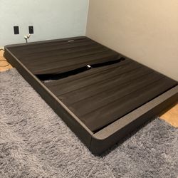 Queen Bedframe free