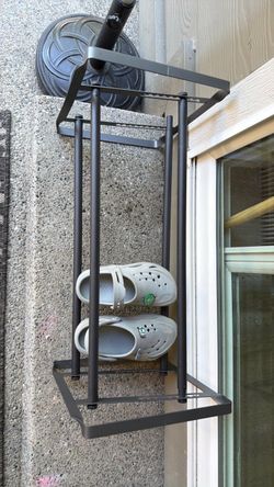 Shelf for shoes
