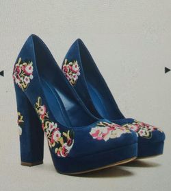 Chunky Platform Heels (brand new)