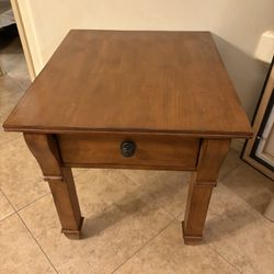 Kincaid End Table 