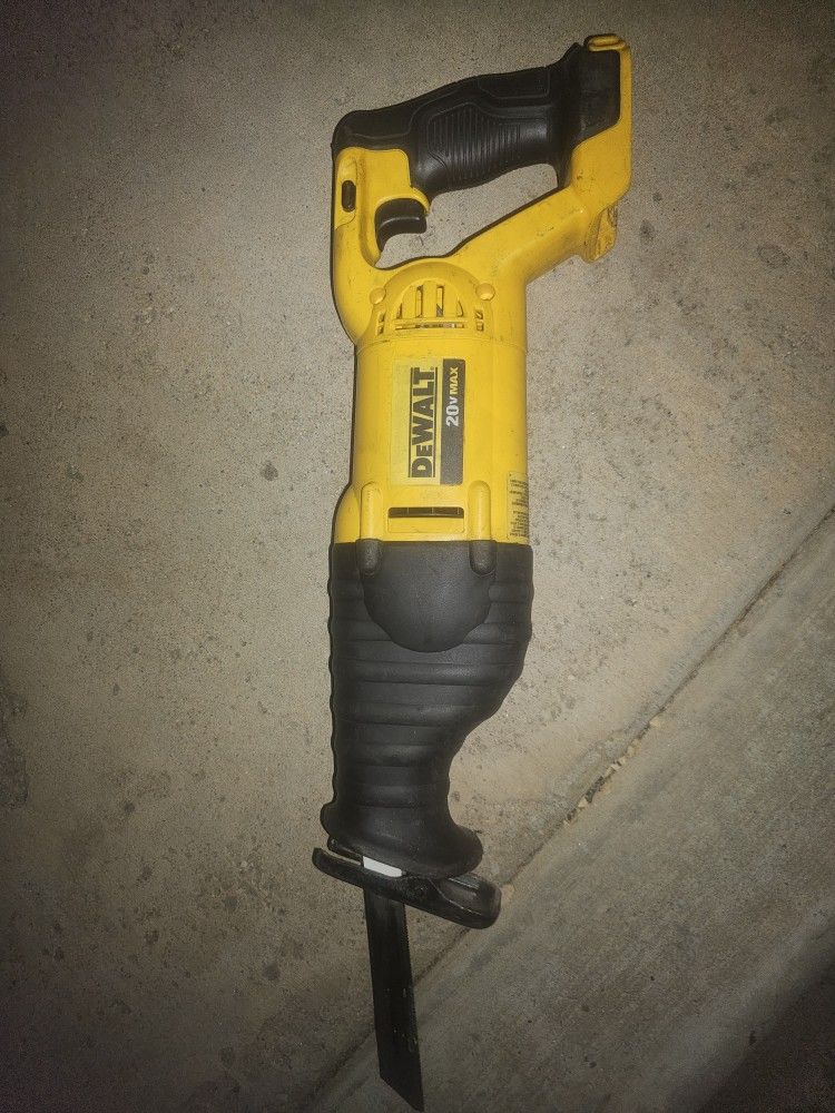 Dewalt Sawzall 20v