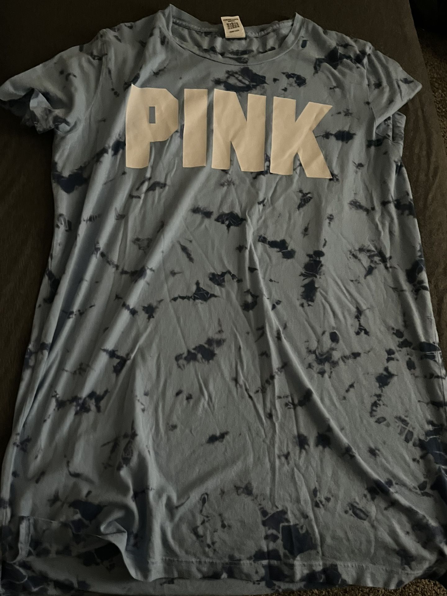 pink shirt