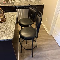2 Bar Stools