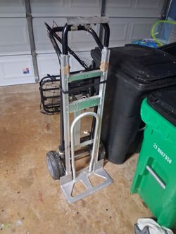 Folding dolly
