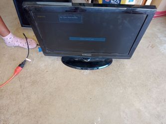 2 Dell, 1 Samsung, 1 HP, 4 ELZO monitors $200 best offer