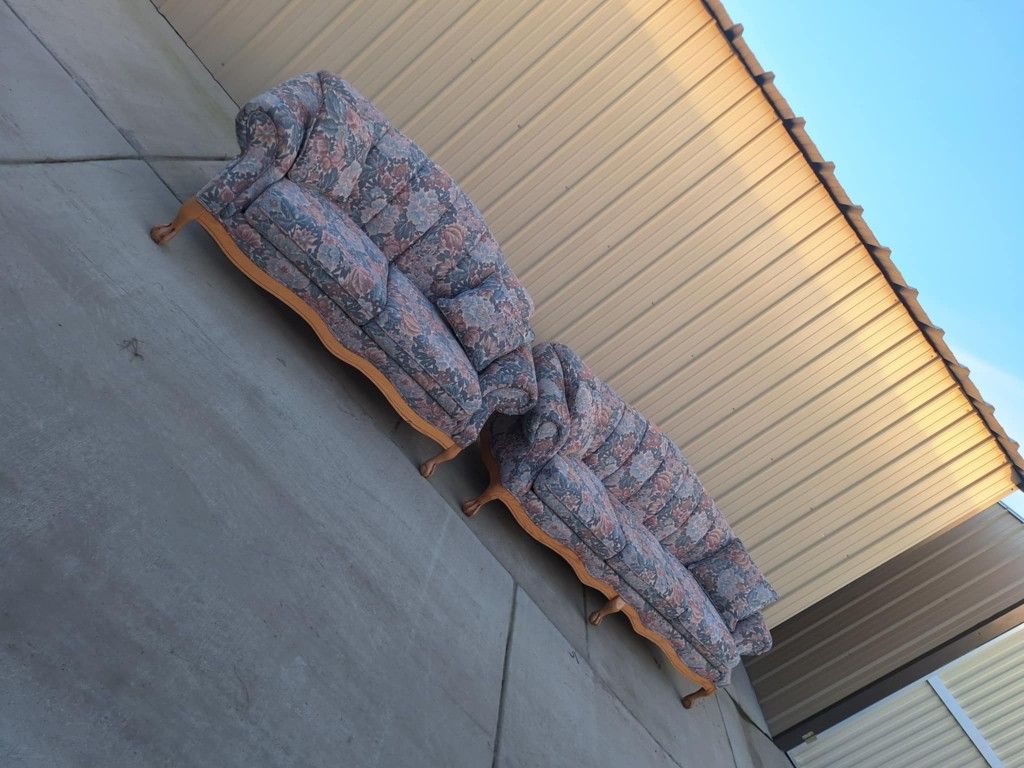 Sofa Loveseat In Great Condition Like New