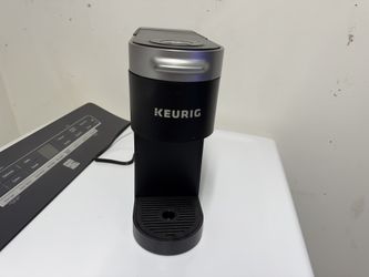 Keurig K-Slim Single Serve K-Cup Pod Coffee Maker, Multistream Technology, 3 Brew Sizes, Slim and Sleek Design, 46oz Removable Reservoir, Black
