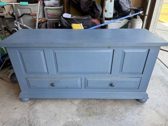 Broyhill Chest With Drawers