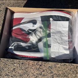 Jordan 1 High Black Toe (2013)