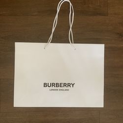 Like New White Burberry Established 1856 Empty Shopping Gift Bag 16.5 X 11.75 X 4.75 Inches
