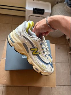 New Balance 1000 “White/Blue” Size 9M