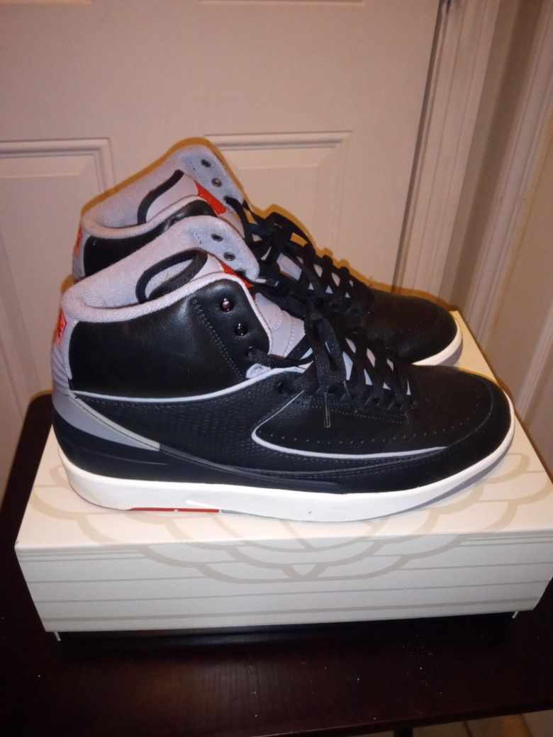 Air Jordan 2 Bred