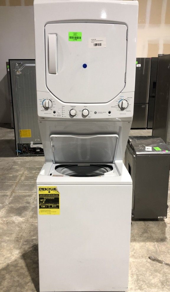 GE GUD24ESSMWW WASHER DRYER Stacked Laundry Center for Sale in San