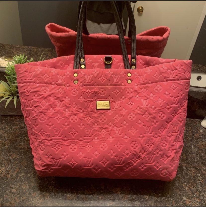 Authentic Louis Vuitton Pink Scuba Neverfull GM Tote Bag