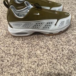 Nike Airmax SNDR brand new women’s size 8