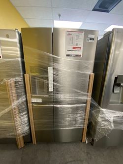 Frigidaire GRQC2255BF Refrigerator