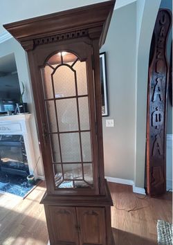 Curio cabinet