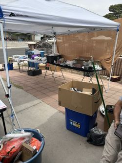 GARAGE SALE AHORA DONINGO 19 En 4825 Ballantine Dr