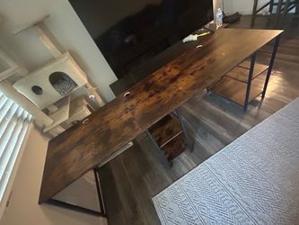 Corner desk