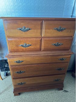 Solid Maple Vintage Dresser 5 Drawers