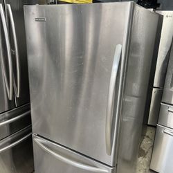 30 Refrigerator 