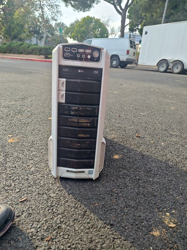 Gaming PC Tower