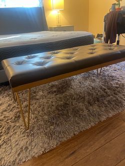 Tufted Upholstered Bedroom Bench with Gold Legs