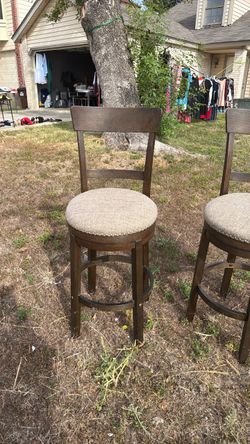 Swivel barstools