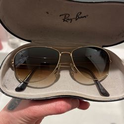 Ray-Ban