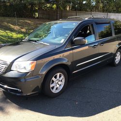 2011 Chrysler Town & Country 