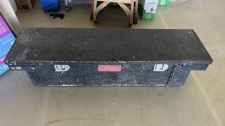 Universal Truck Tool Box