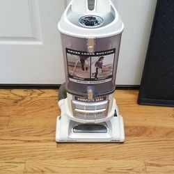 NEW conditions  Shark NAVIGATOR VACUUM WITH ATTACHMENTS  , AMAZING POWER SUCTION. , WORKS EXCELLENT  , 