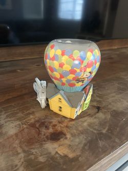 Disney Pixar UP House Scentsy Wax Warmer – Retired 🌈🎈