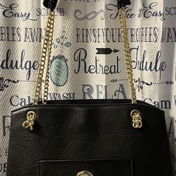 Women’s Large Black Shoulder Bag 