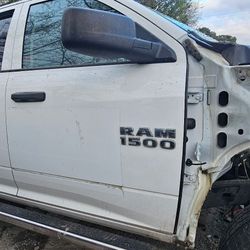 2017 RAM 1500 Parts Only 
