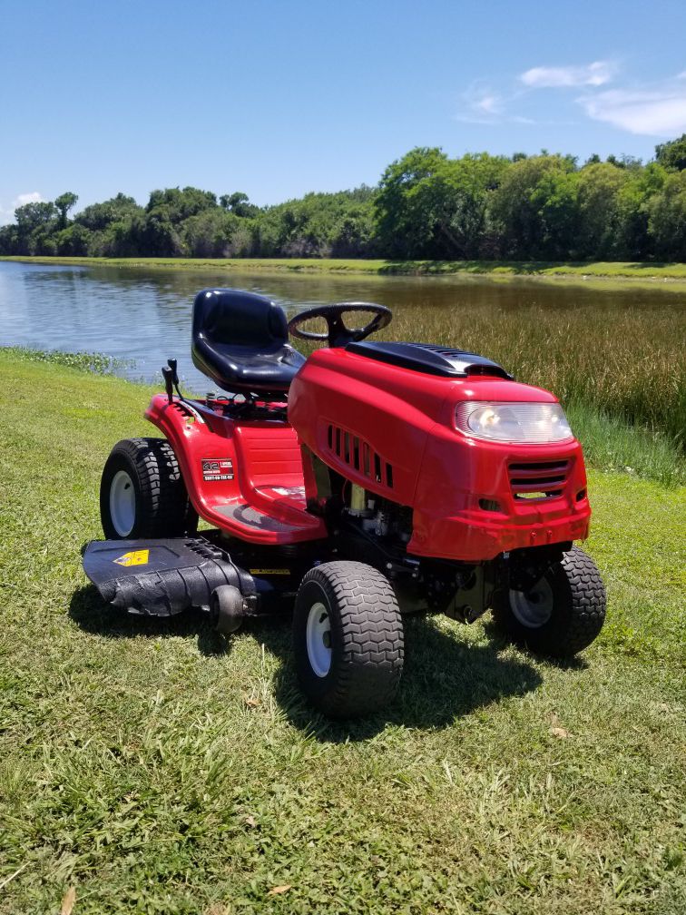 Yard Machines by MTD Riding Lawn Mower — 439cc POWERMORE Premium OHV Engine, 42in. Deck, Almost New.