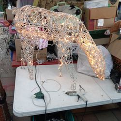 Twinkling Christmas Feeding Doe