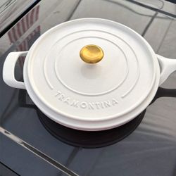 🔥 Tramontina Bestow Enameled Cast Iron Skillet with Lid, 12-inch Frying Pan, Latte with Gold Knob BRAND NEW