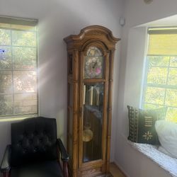 ✨ Grandfather Clock – Solid Wood (Decorative / Needs Repair) ✨  Selling a beautiful solid wood grandfather clock with classic design and detailed craf