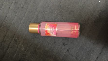 Victoria Secret Dewy Dragonfruit