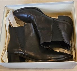 Marc Fisher Black Pointed Toe Chelsea Ankle Boots size 8