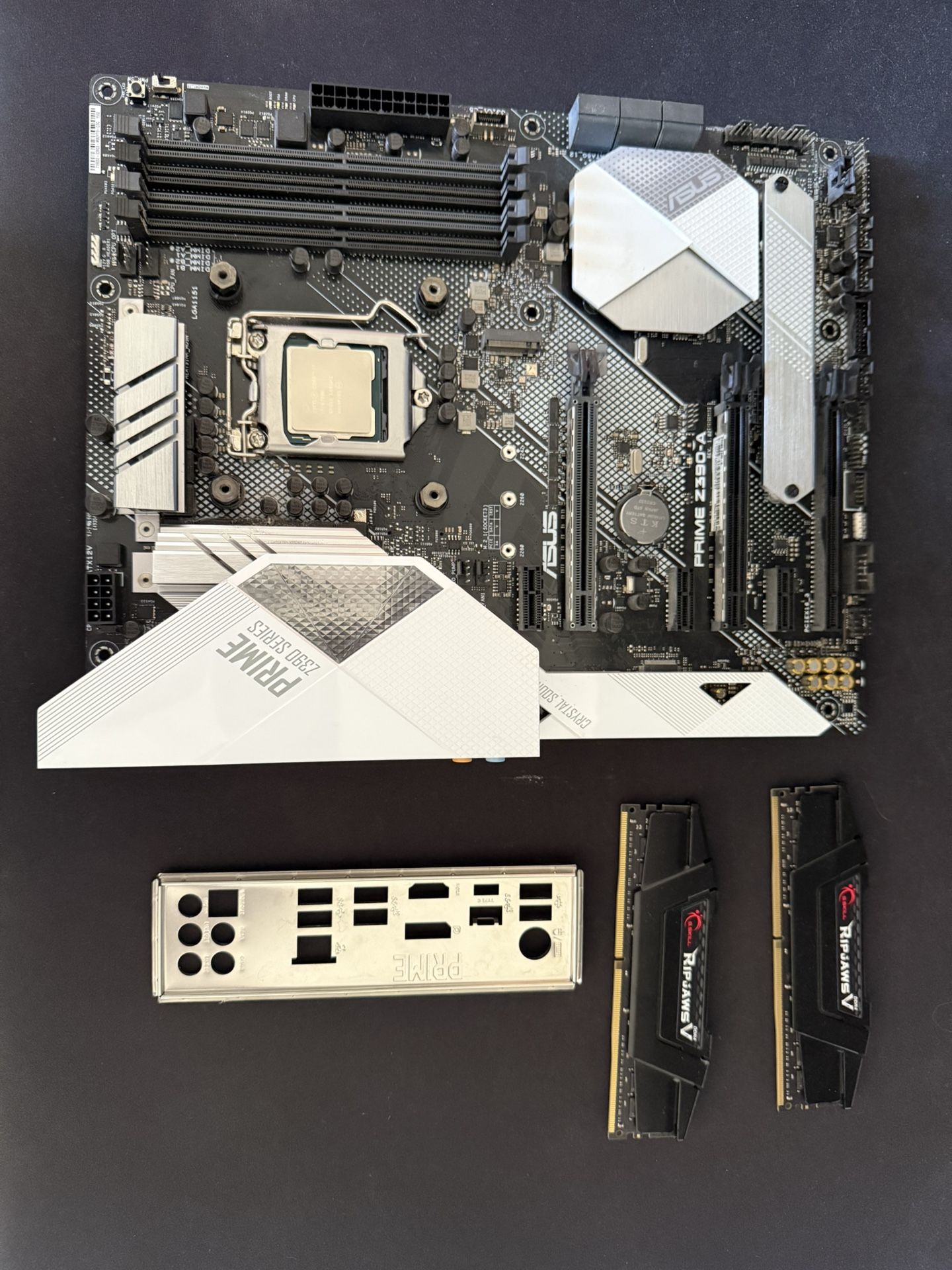 Asus Prime Z390-A Motherboard i7-9700k 2x16GB DDR4-3200 Gaming Combo