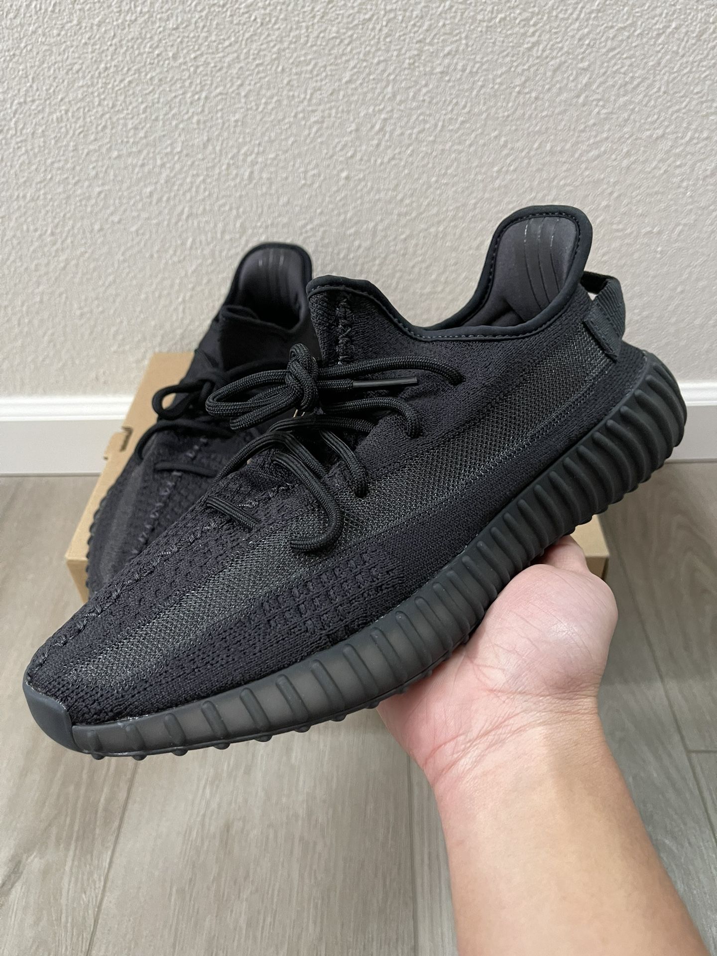 Adidas Yeezy Boost 350 V2 Onyx Men’s Size 10.5 NEW/DS HQ4540