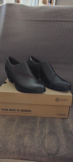 Clarks Woman's Heel Boot Size 11
