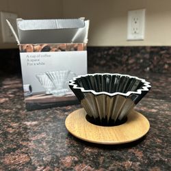 Origami Ceramic Coffee Dripper with Wood Base