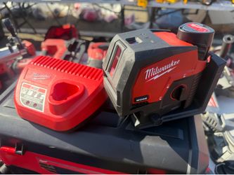Milwaukee M12 Cross Line & Plumb Points Laser with battery and charger