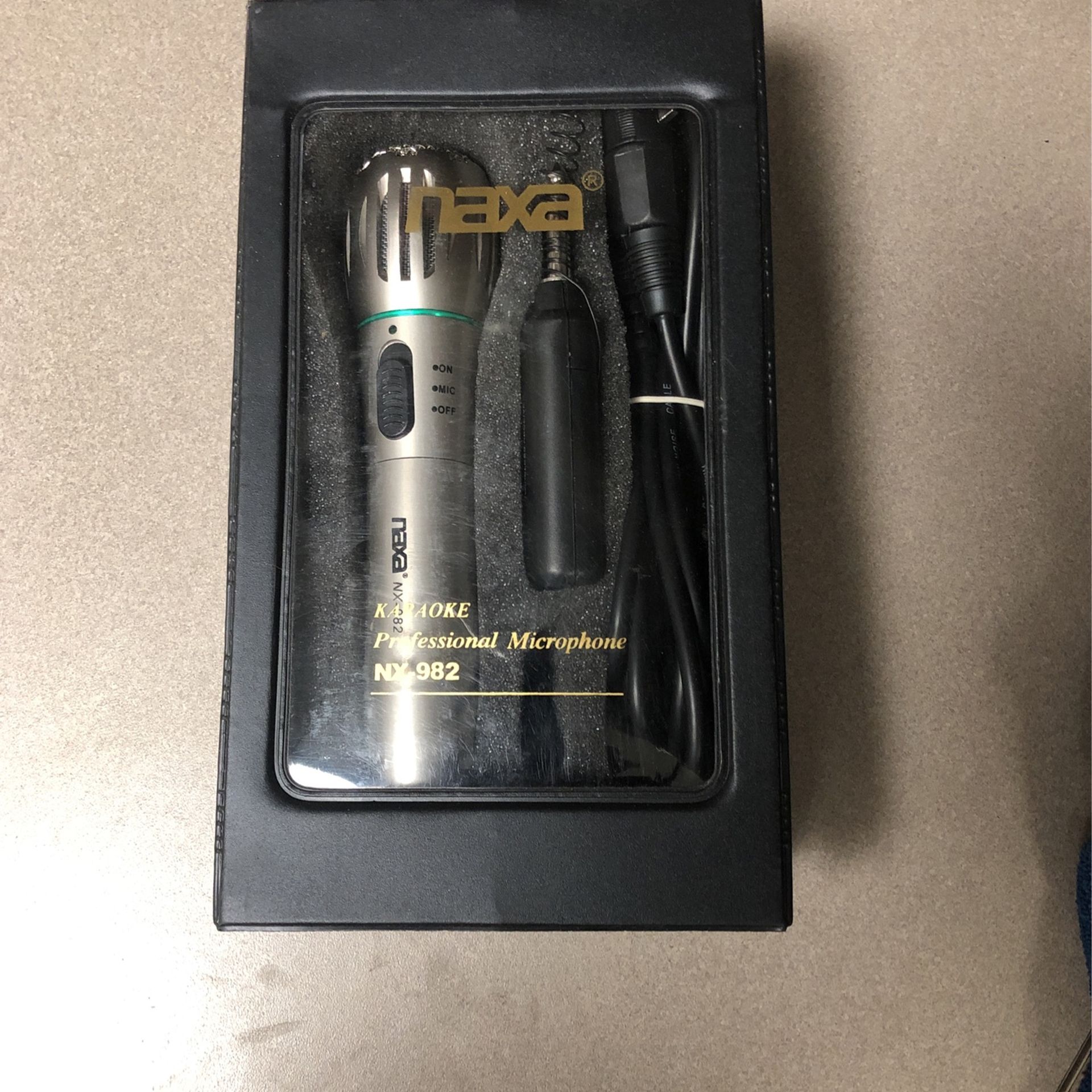NAXA Karaoke Professional Microphone