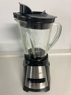 Hamilton Beach blender with a 40 oz Glass Jar 12 blending functions / Used / Works perfectly