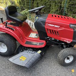Troy Bilt 42” Ride On Lawn Mower 
